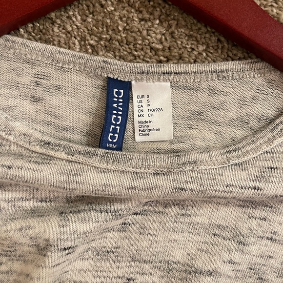 H&M Sweater Long Style - Picture 3 of 3